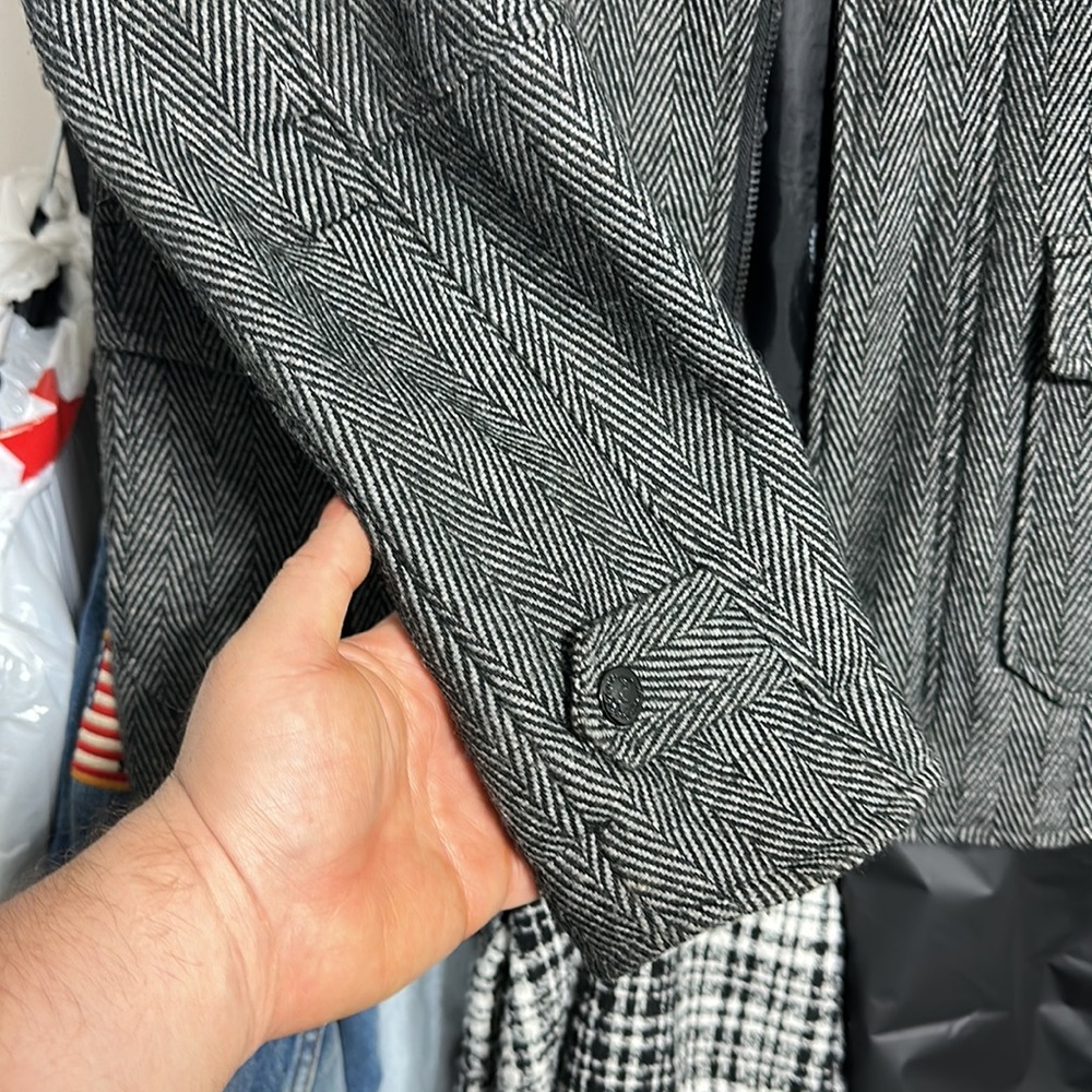 Jacket - Picture 2 of 3